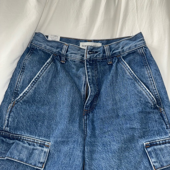 Aritzia 90s Millie Hi Rise Cargo Jeans - Picture 4 of 7